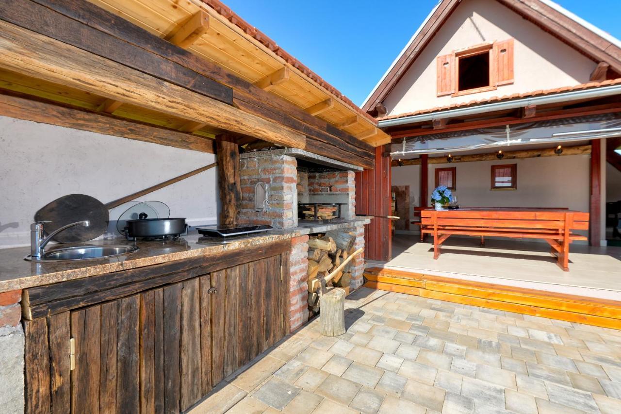Holiday Home Dika سفيتي مارتن نا موري المظهر الخارجي الصورة