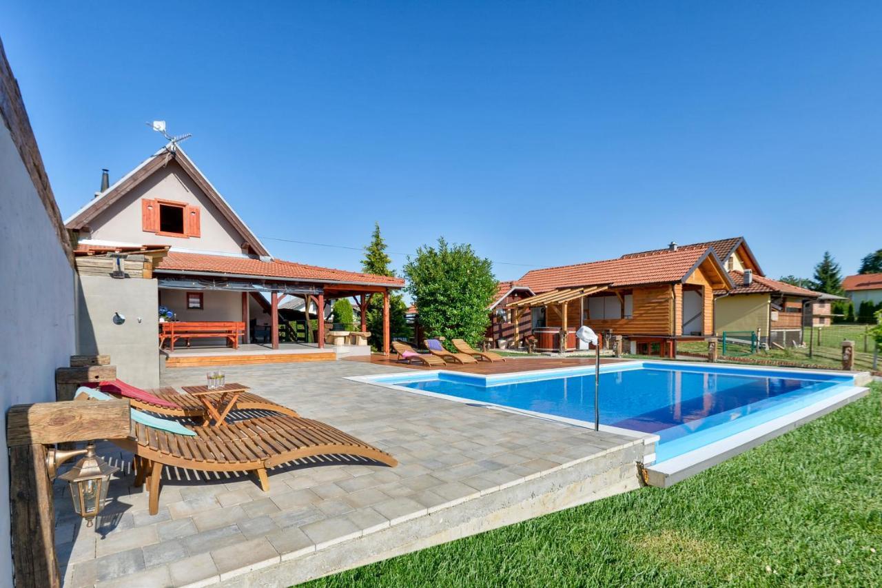 Holiday Home Dika سفيتي مارتن نا موري المظهر الخارجي الصورة